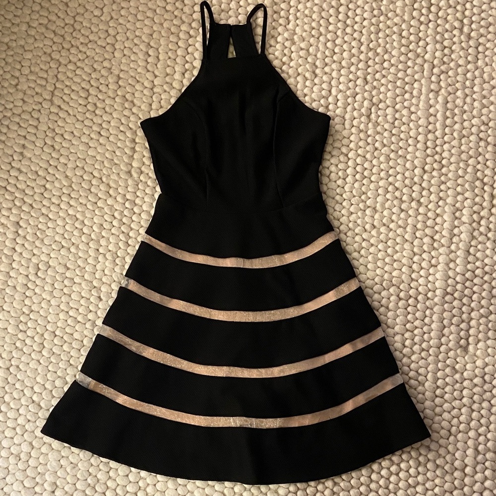New City studio juniors size 5 Elegant Black and Gold Striped Dress